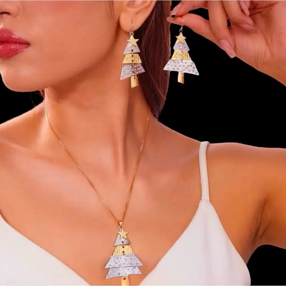 Christmas Tree Necklace and Earrings Set - Picture 3 of 6